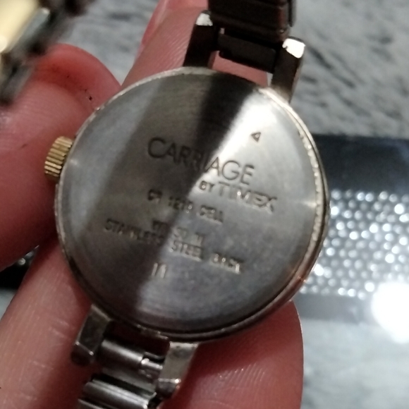 Carriage - Picture 3 of 3